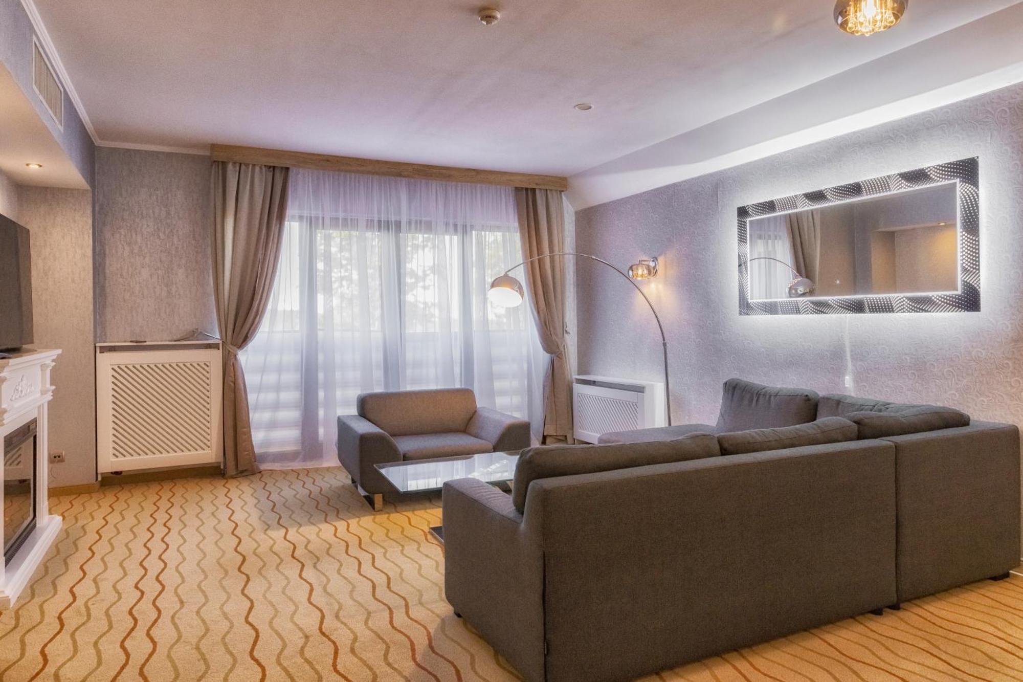 Malinowy Dwor Hotel Medical Spa Сверадув-Здруй Экстерьер фото