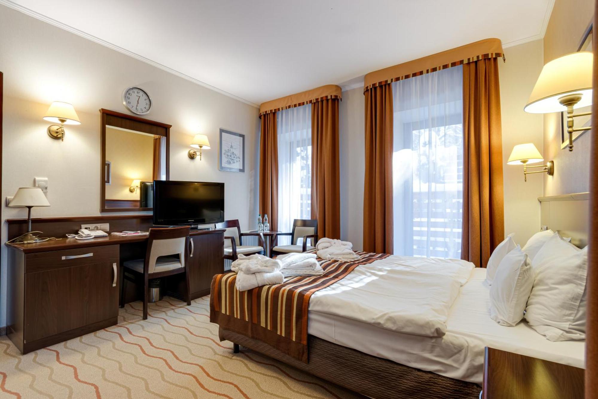 Malinowy Dwor Hotel Medical Spa Сверадув-Здруй Экстерьер фото