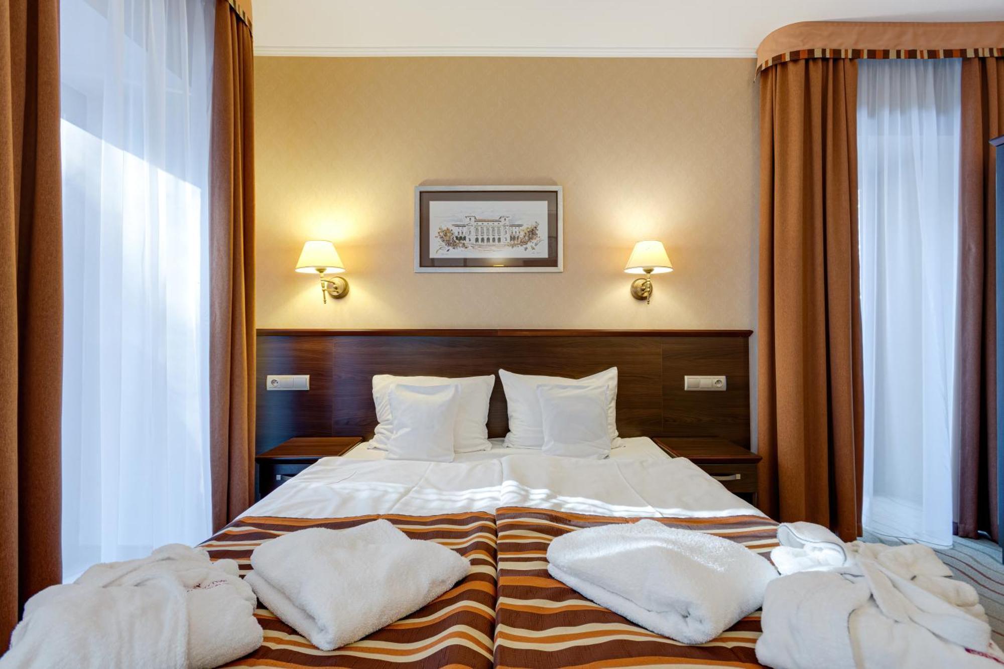 Malinowy Dwor Hotel Medical Spa Сверадув-Здруй Экстерьер фото