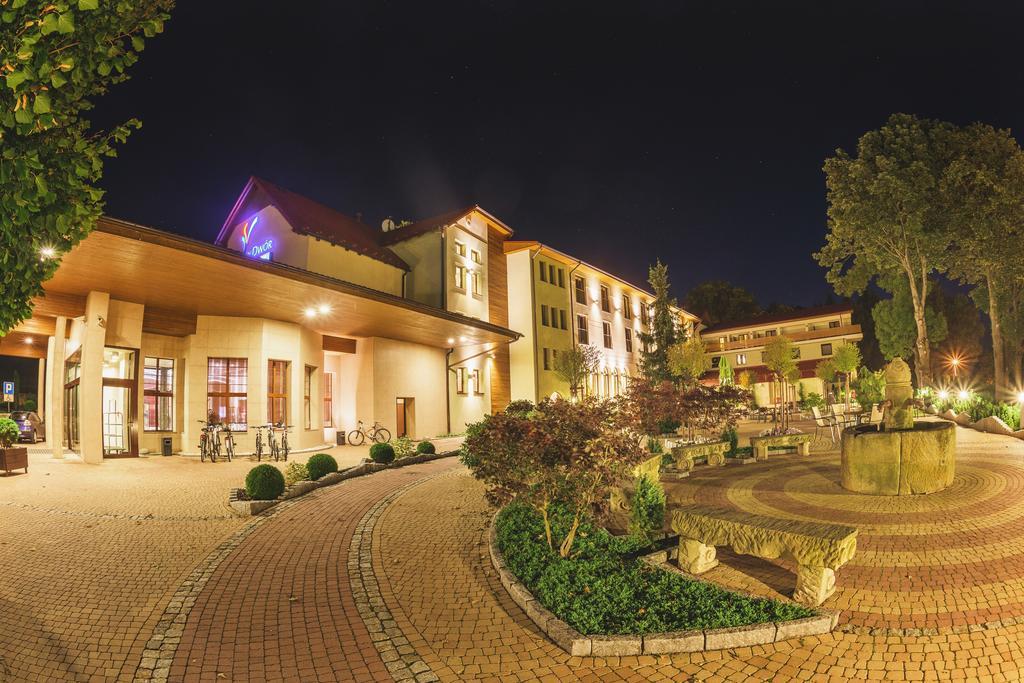 Malinowy Dwor Hotel Medical Spa Сверадув-Здруй Экстерьер фото